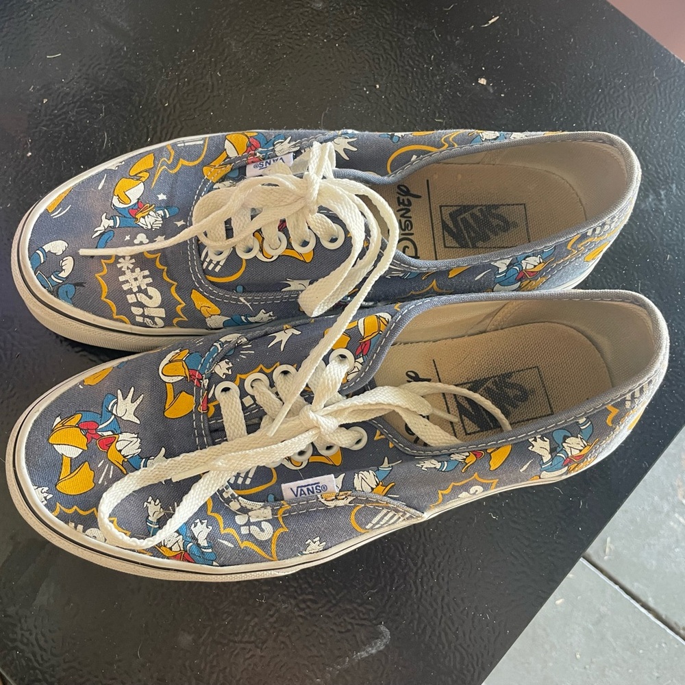 Vans Blue Disney Collaboration Donald Duck Skateboard Shoe Size 8.5 US